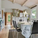 Jenny - 140m From The Sea By Interhome